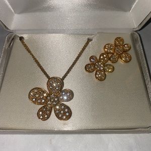 ROMAN Gold Rhinestone Crystal Daisy Flower Necklace Earring Set $25